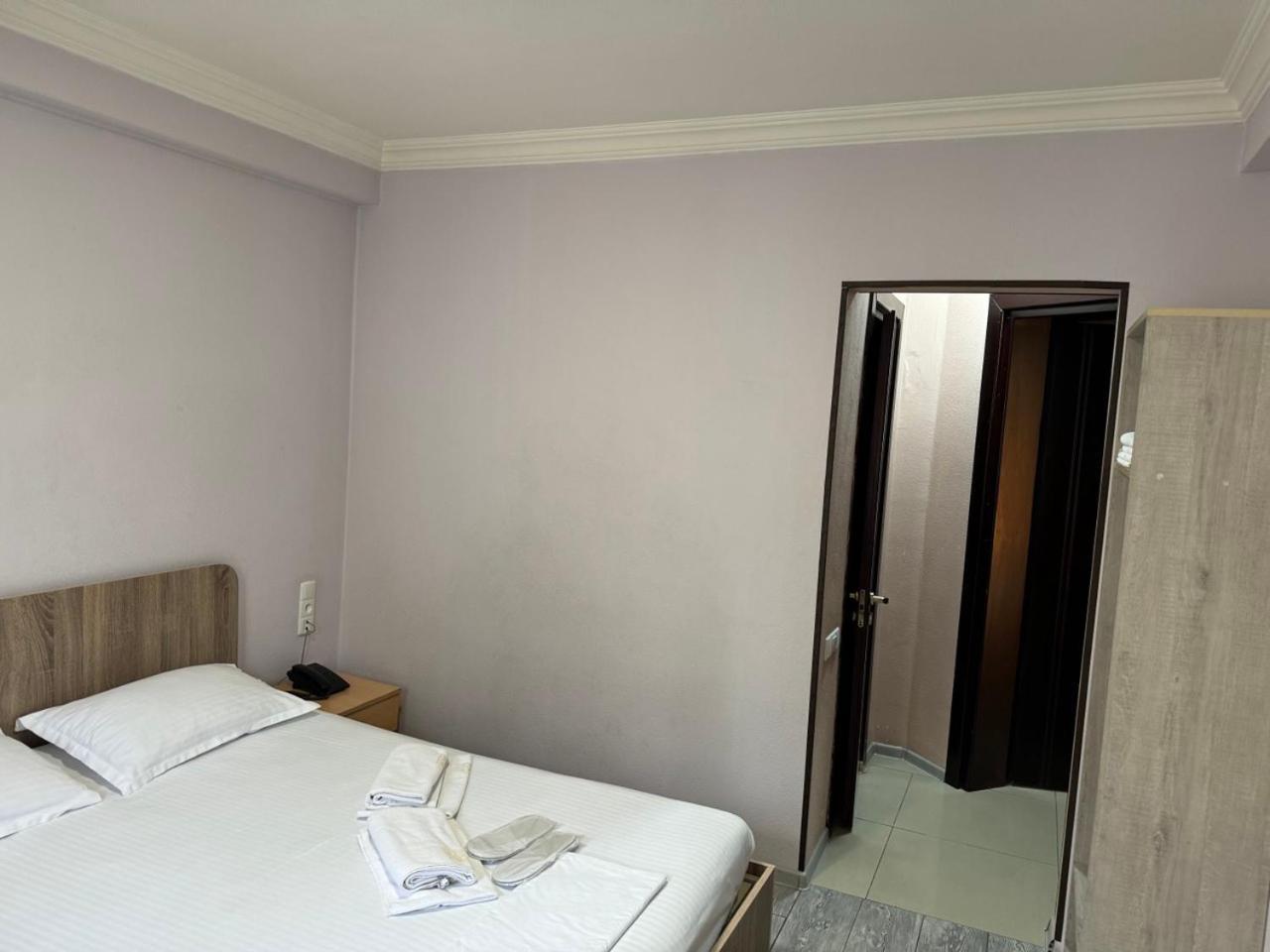 Hotel Skib Tbilisi Eksteriør billede