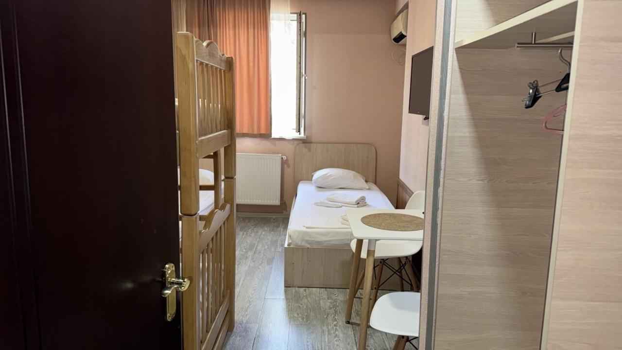 Hotel Skib Tbilisi Eksteriør billede
